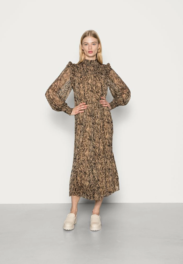 YASNINNO LONG DRESS - Robe De Jour - Brown 1 YASNINNO LONG DRESS - Robe De Jour - Brown