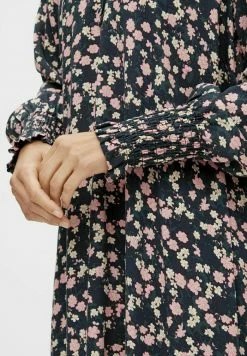 YASVILDA - Robe De Jour - Dark Shadow 10 YASVILDA - Robe De Jour - Dark Shadow -YAS Soldes Boutique ccd596d21a564fdf94287ff8970c46e7