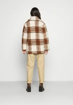 YASINSTI - Manteau Court - Beige -YAS Soldes Boutique ceca567e022b42fb87f185833ba3b0c0