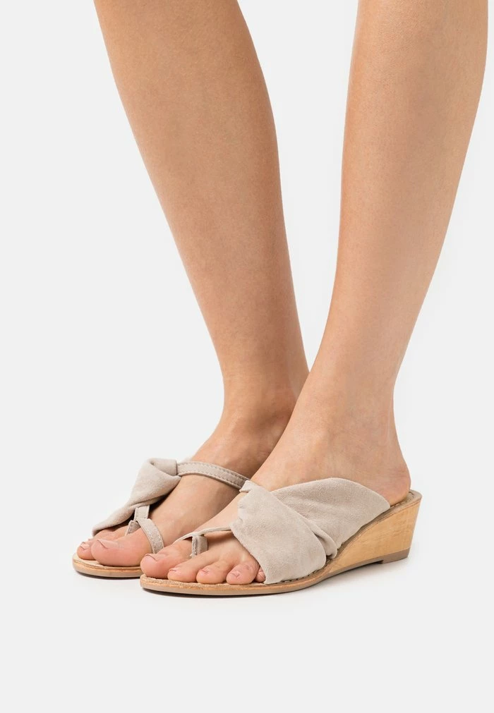 YASWADEA - Tongs - Sesame 1 YASWADEA - Tongs - Sesame