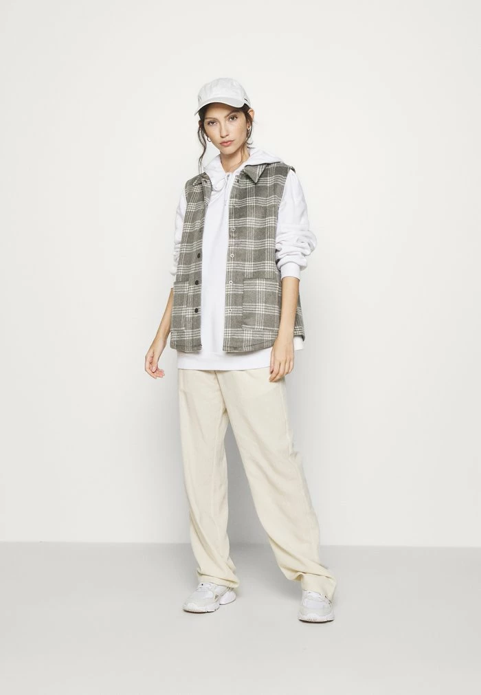 YASHELLA WAISTCOAT - Veste Sans Manches - Dark Ivy 2 YASHELLA WAISTCOAT - Veste Sans Manches - Dark Ivy – Image 2