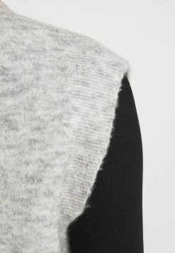 YASALVA VEST - T-shirt Basique - Light Grey Melange 11 YASALVA VEST - T-shirt Basique - Light Grey Melange -YAS Soldes Boutique e654ff0d1e1846ec8cedad50d7086ce4