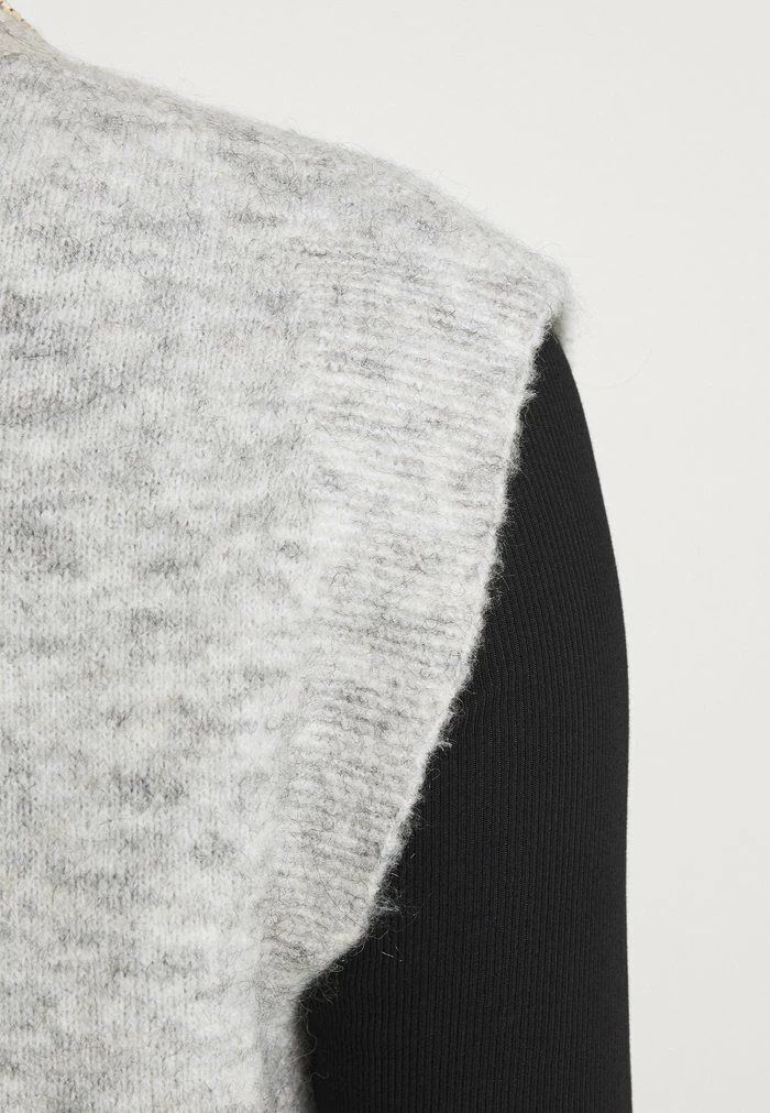 YASALVA VEST - T-shirt Basique - Light Grey Melange 6 YASALVA VEST - T-shirt Basique - Light Grey Melange – Image 6