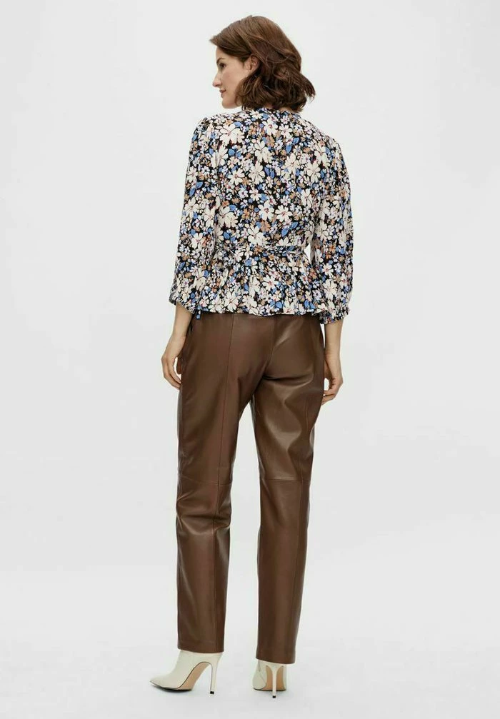 YAS Blouse - Black 3 YAS Blouse - Black – Image 3