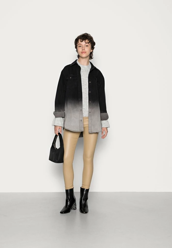 YASNADIA - Pullover - Light Grey 2 YASNADIA - Pullover - Light Grey – Image 2