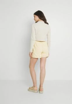 YASGEMMA - Short - Eggnog -YAS Soldes Boutique f20c68b37c3c45009a0d548bc90a0781
