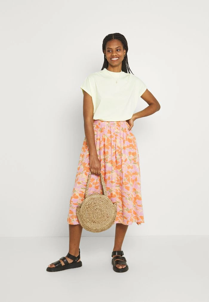 YASJUNA MIDI SKIRT - Jupe Trapèze - Golden Straw 2 YASJUNA MIDI SKIRT - Jupe Trapèze - Golden Straw – Image 2