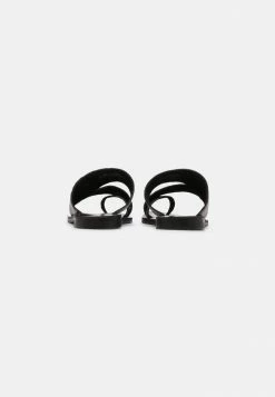 YASSEMSA FLAT - Tongs - Black -YAS Soldes Boutique fbcdc18c1a484b3081494431a7073784