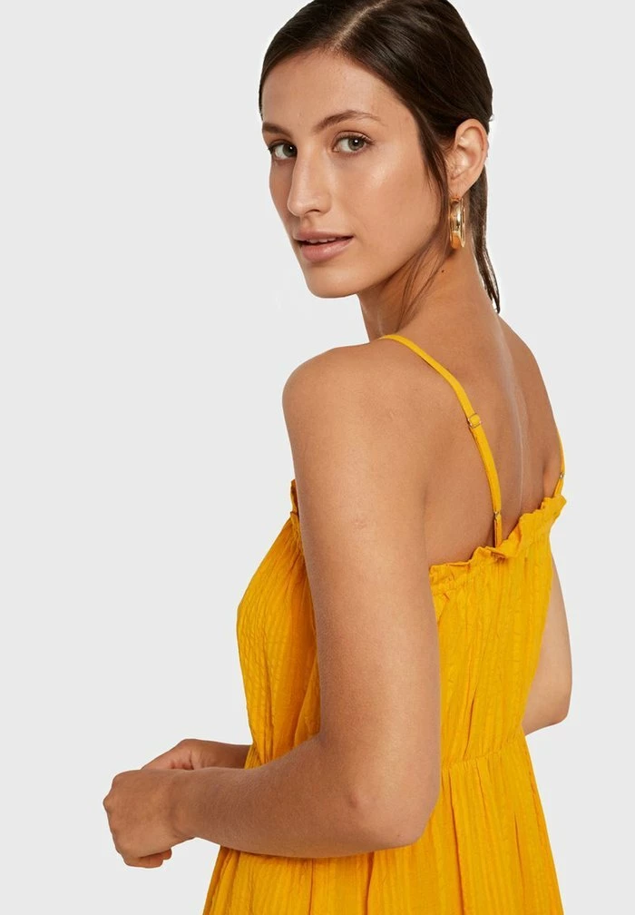 YAS Robe De Jour - Golden Rod 5 YAS Robe De Jour - Golden Rod – Image 5