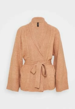 YASMOCHA - Gilet - Mocha Mousse -YAS Soldes Boutique fe1bcac9e47342599b97c51580a2e75f